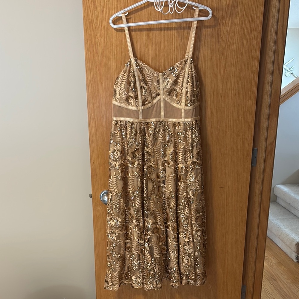 Elegant Gold Sequin Dress